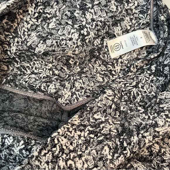 Athleta Set M Bra and S Legging Salutation Print Stash Pocket 7/8 II Tight - Picture 2 of 6